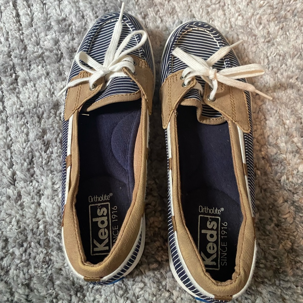 keds ortholite size 6 boat shoes, worn once!
